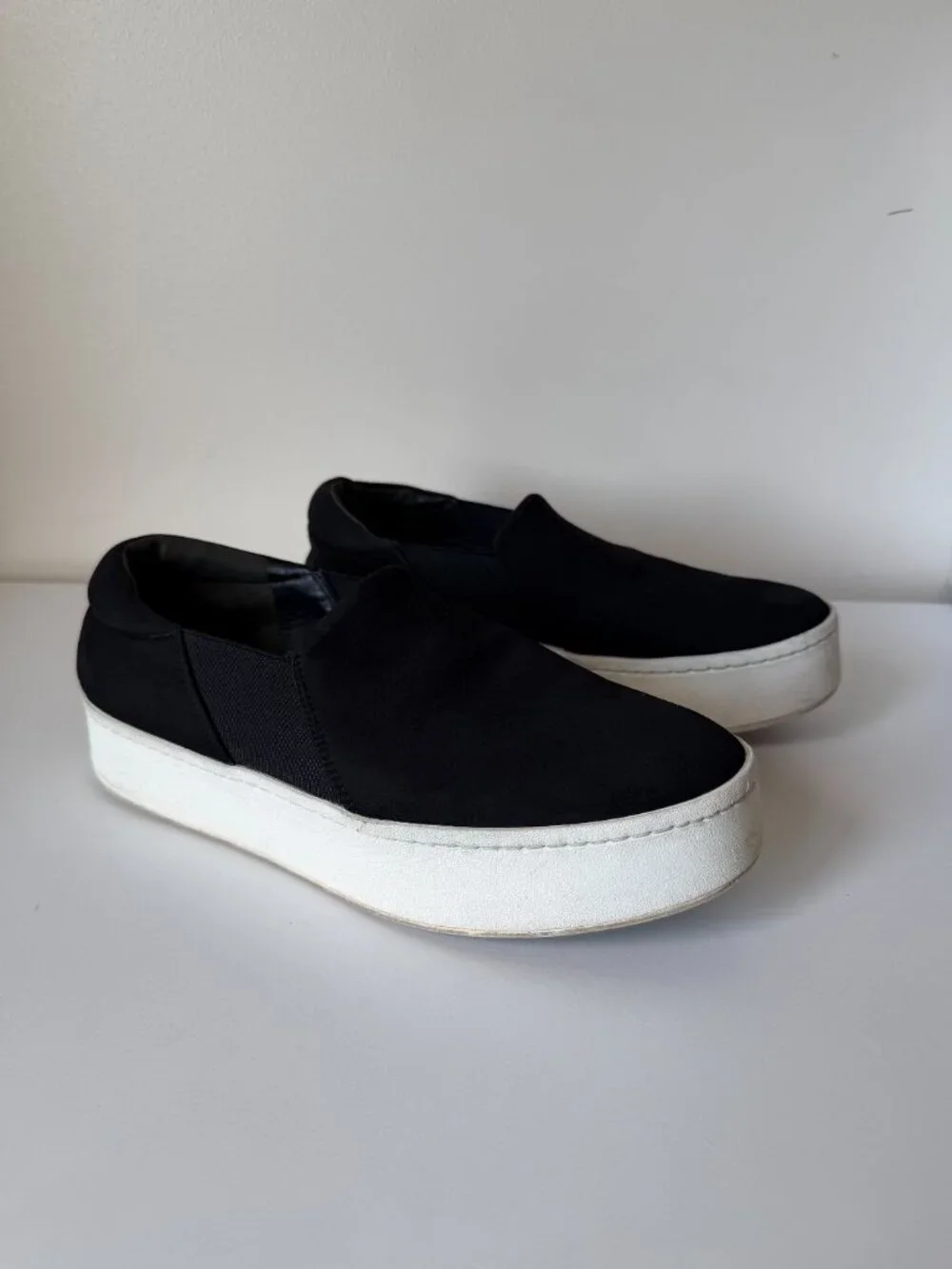 Vince Warren Platform Sneakers | Black Suede Slip-On | Size 7.5 | 1.5 Inch Heel
